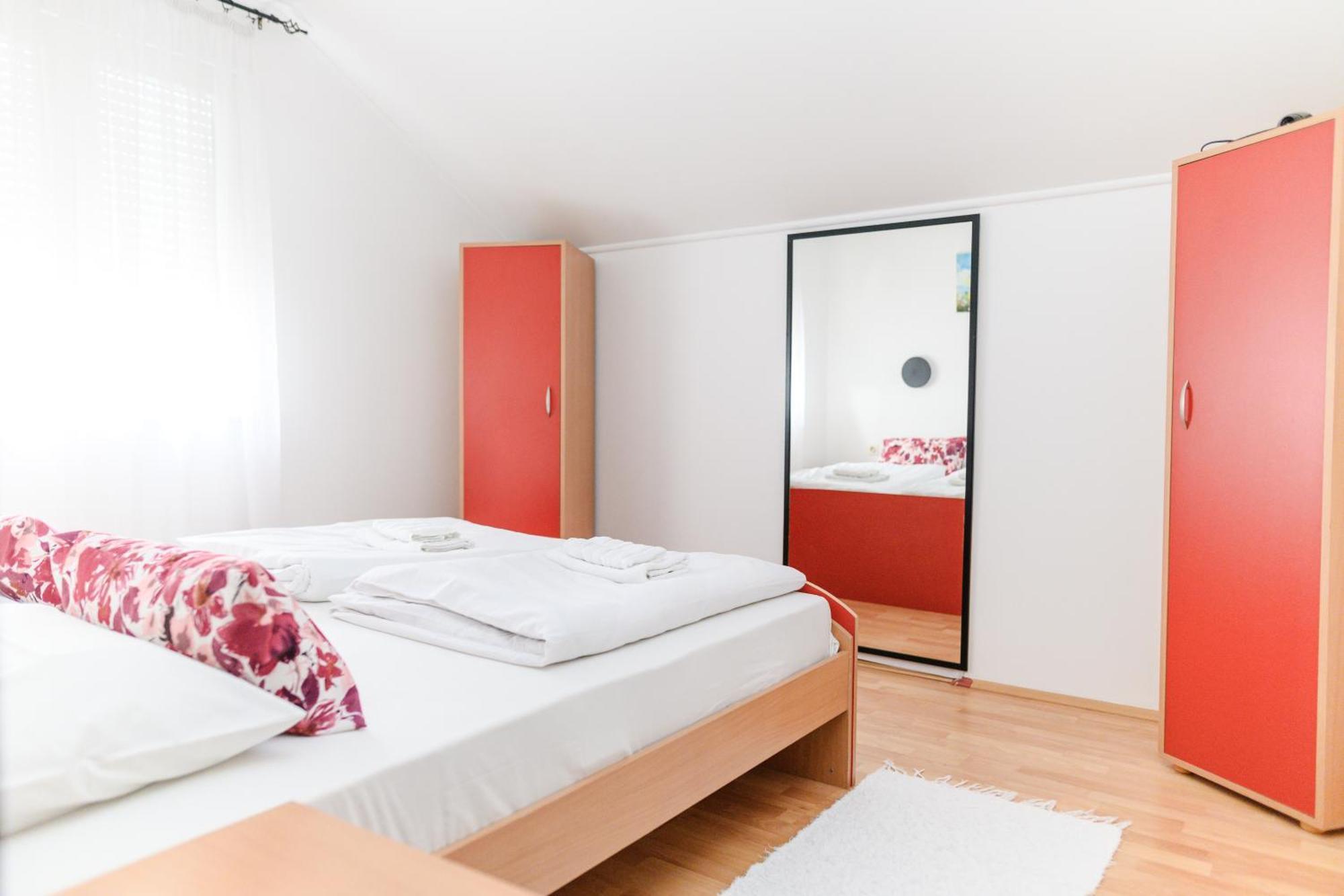 Apartmani Zvirac Soko Banja Exterior photo